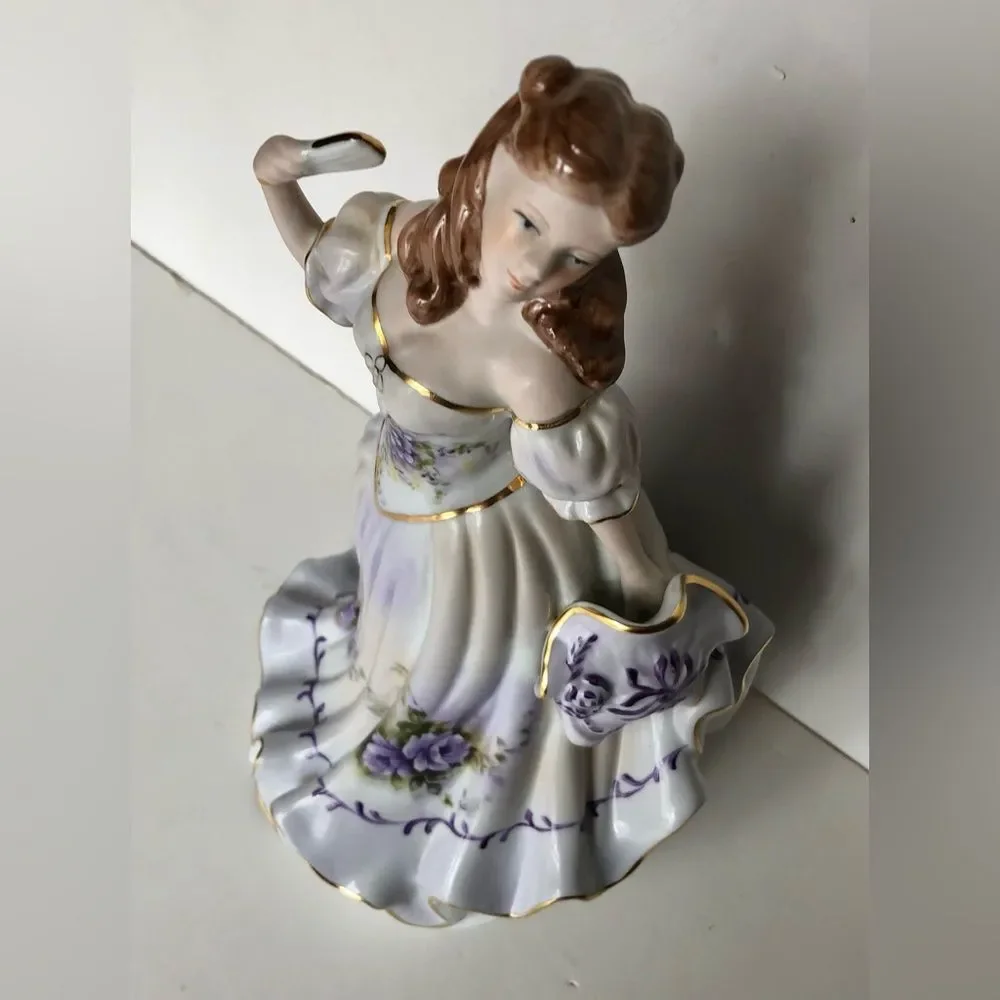 MUSIC BOX LADY PLAYS FOR ELISA IN DRESS WHITE, PURPLE FLOWERS AND TRIM GOLD
